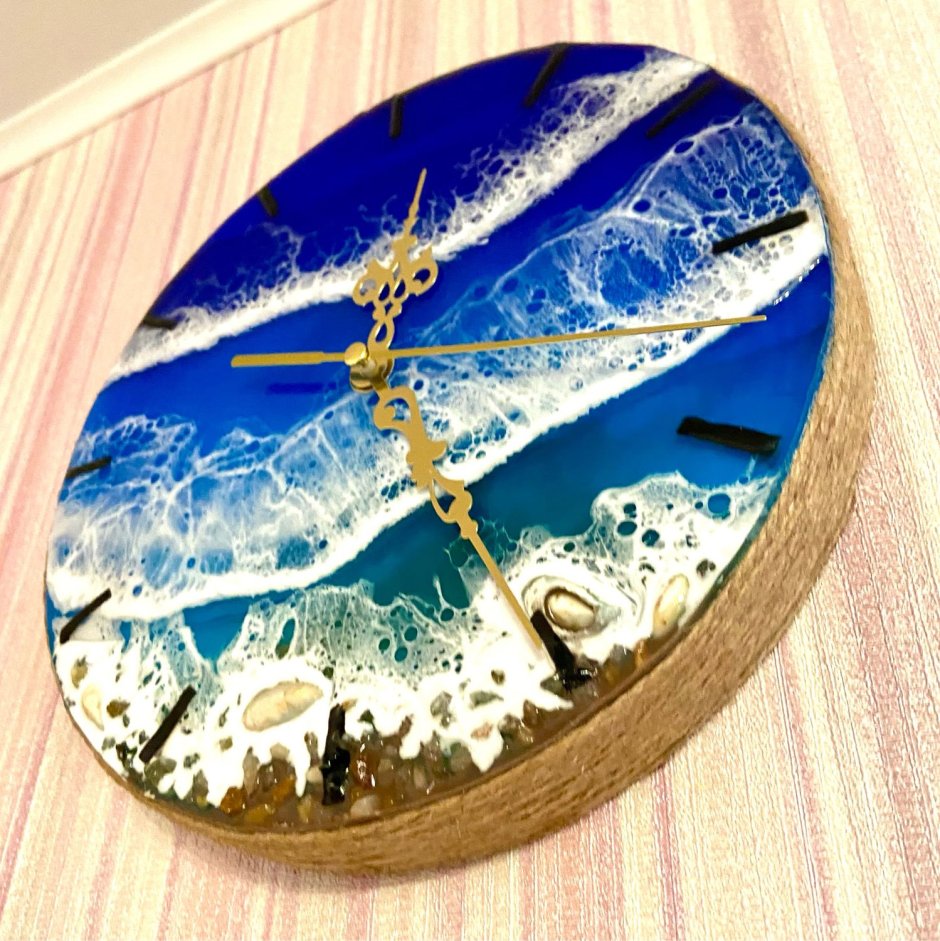 Часы ручной работы настенные из эпоксидной смолы