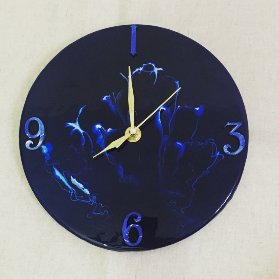 Часы из эпоксидной смолы