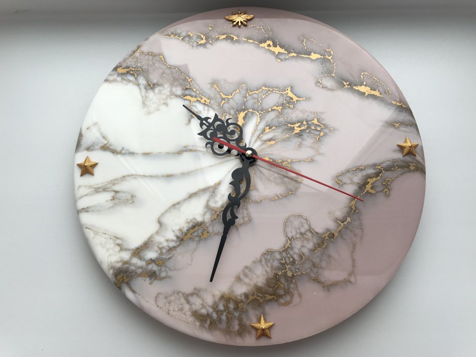 Настенные часы из эпоксидной смолы