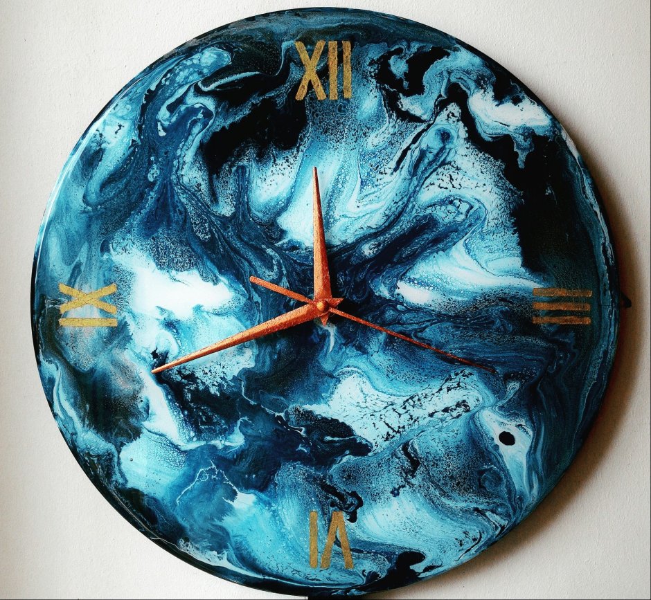 Часы из эпоксидной смолы