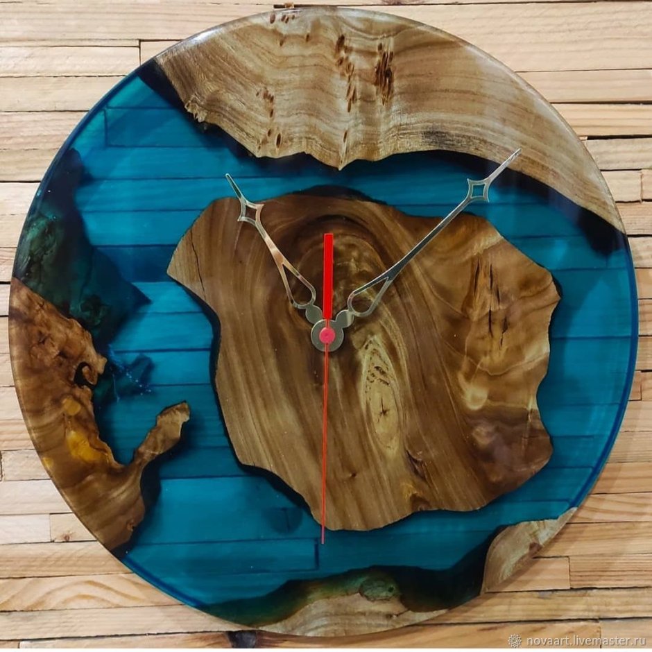 Часы из эпоксидной
