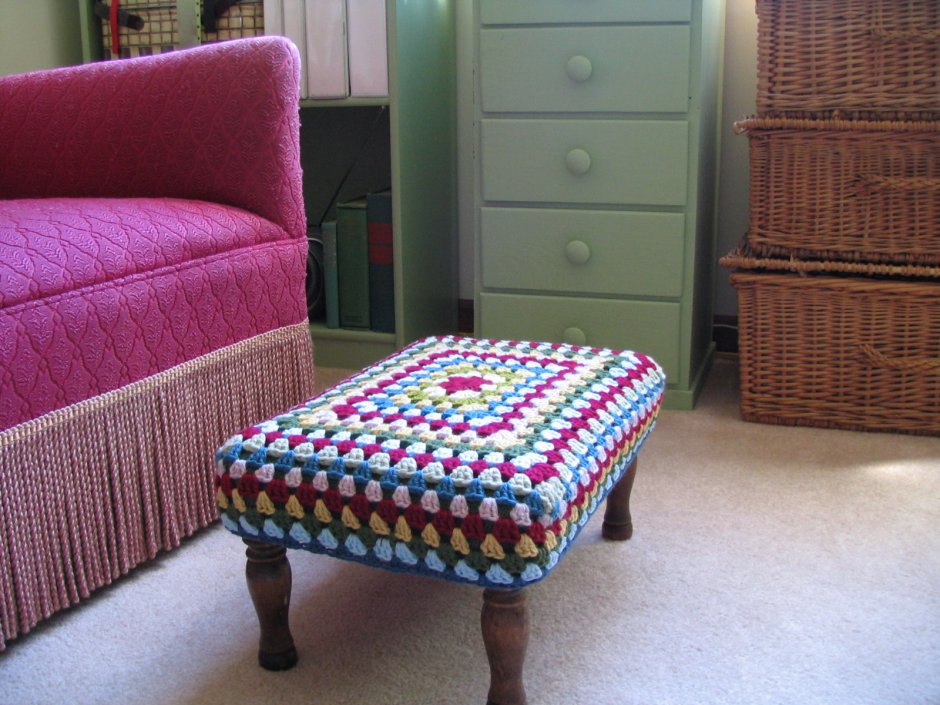 Чехол на круглый пуфик