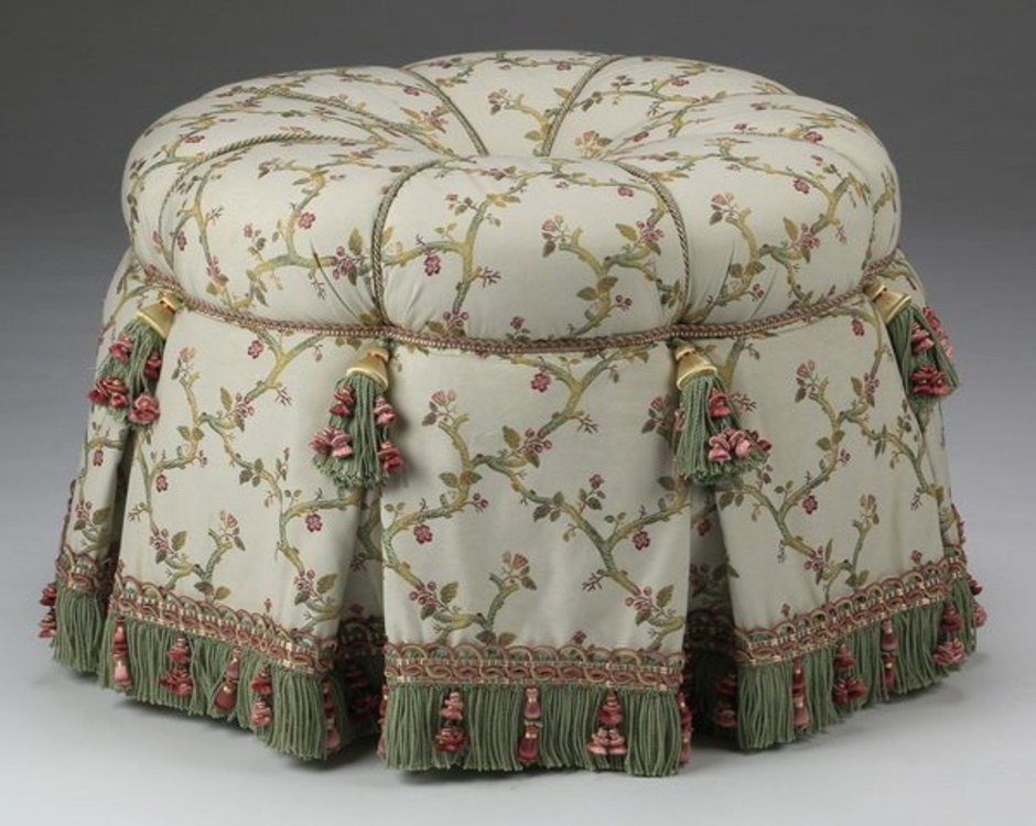 Вязаный чехол на пуфик