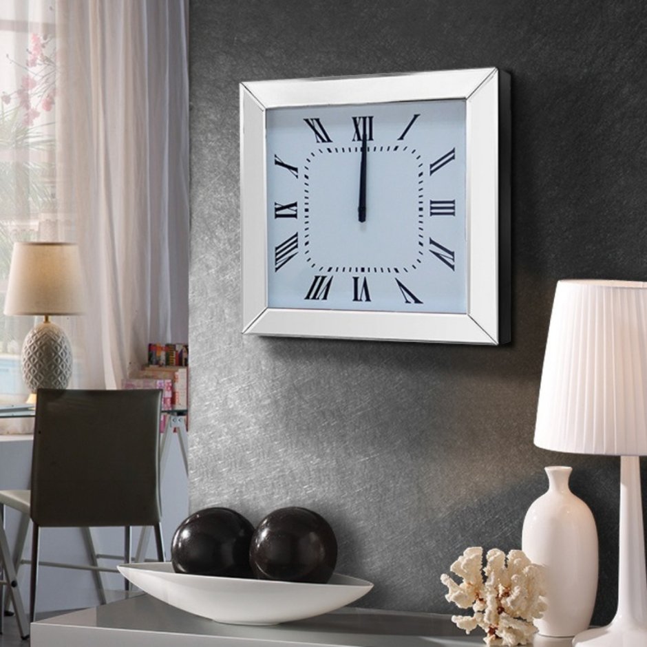 Стильные настенные часы