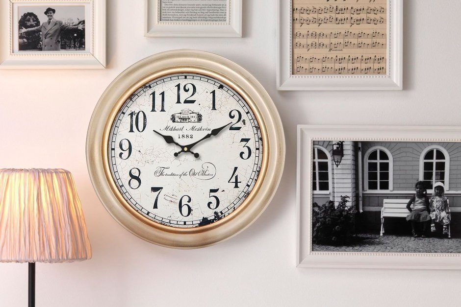 Часы в интерьере