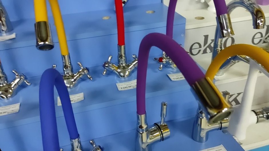 Кран фиолетовый для кухни