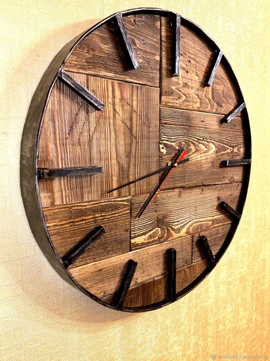 Металлические часы на стену лофт