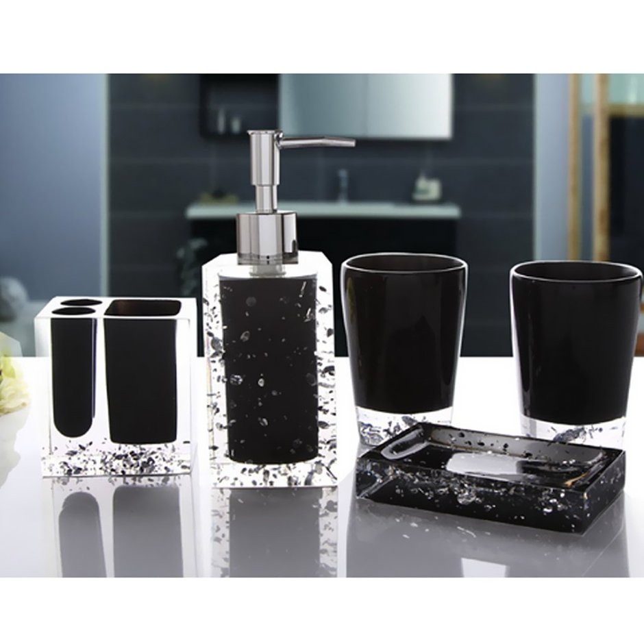 Черные аксессуары для ванной