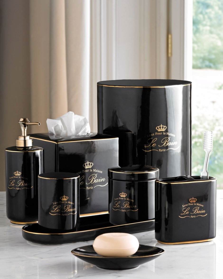 Черные аксессуары для ванной комнаты