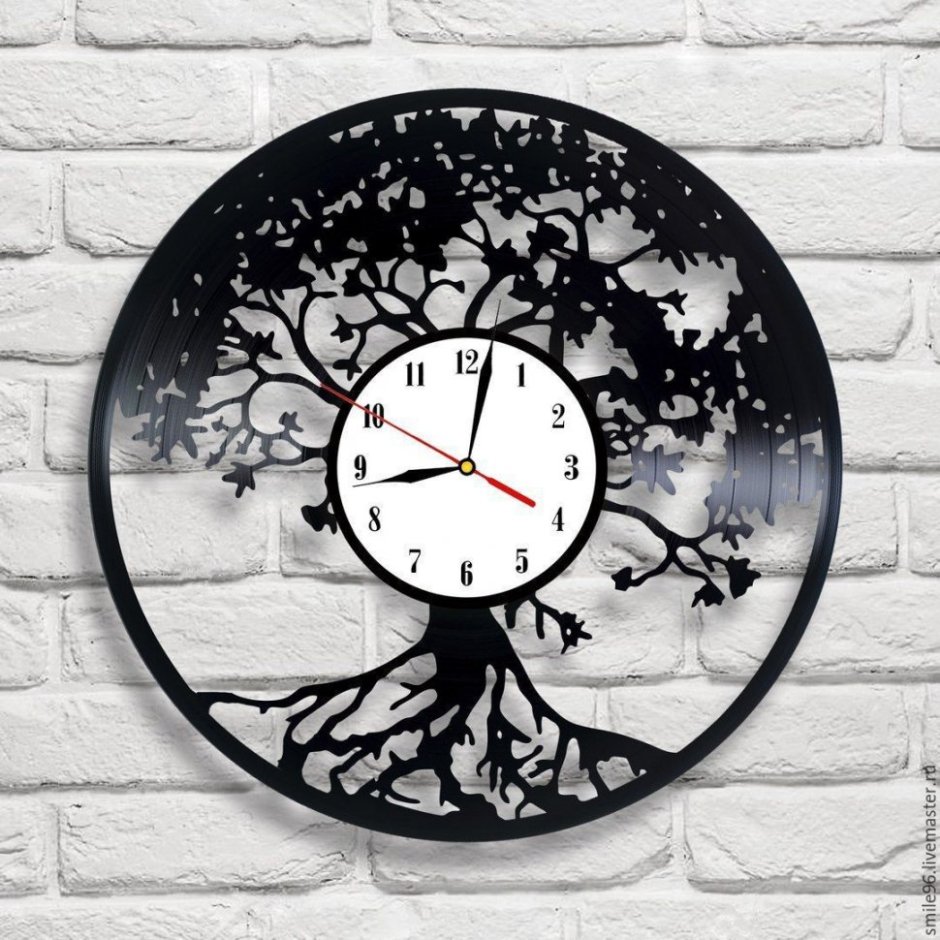 Часы из виниловых пластинок