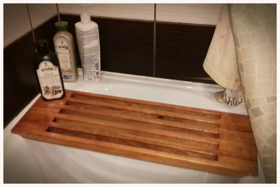 Полка сиденье на ванну деревянная
