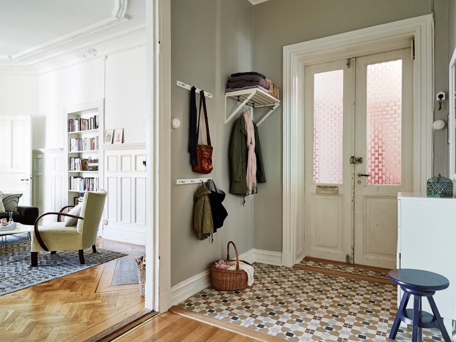 Прихожая в зеленом цвете