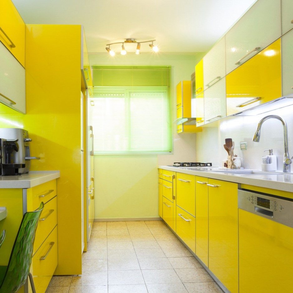 Кухня в желтых тонах