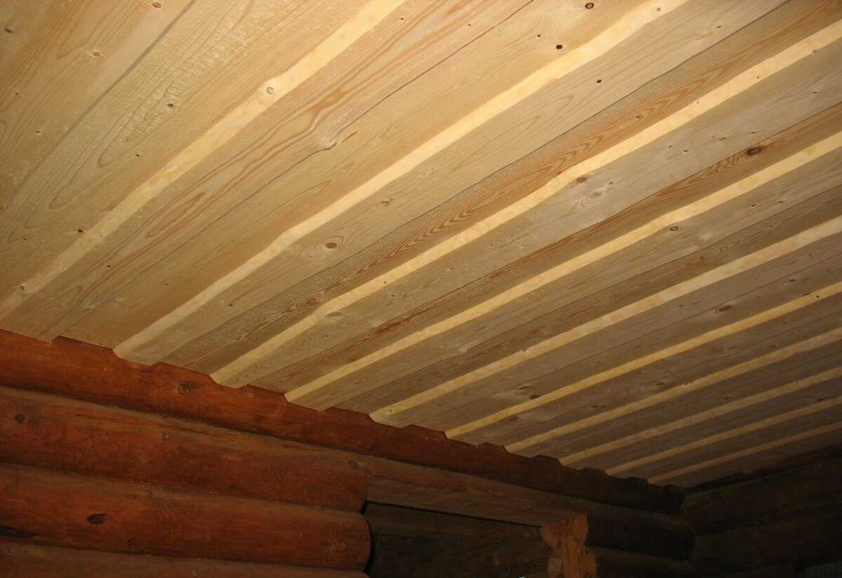 Потолок из кедровой доски