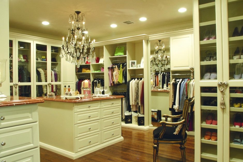 Гардеробные комнаты звезд