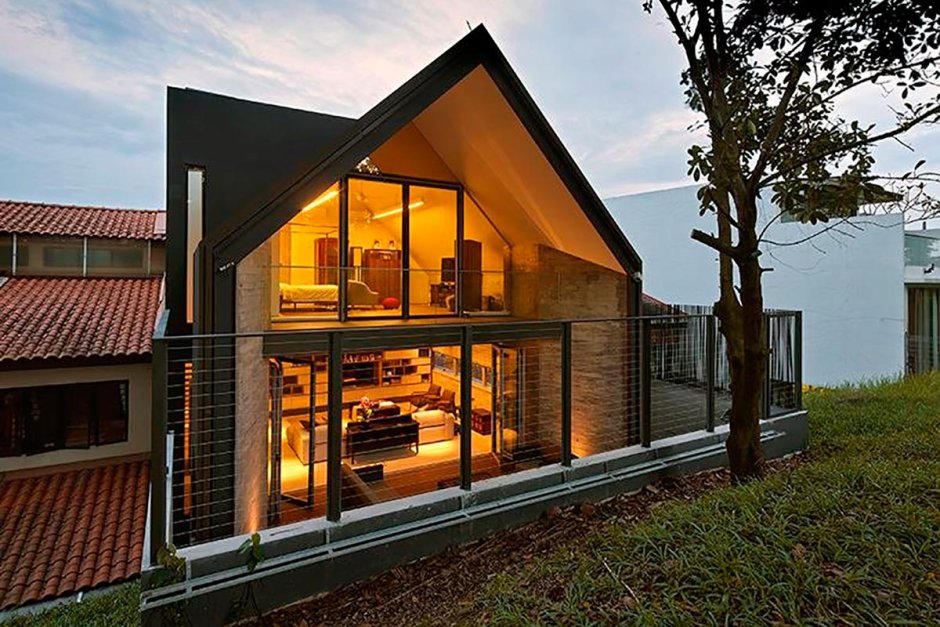 Мансардный дом с панорамными окнами