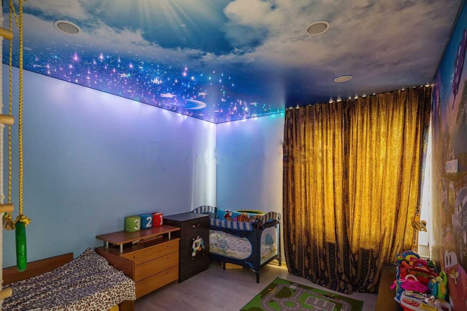 Натяжной потолок в детскую комнату мальчику с подсветкой