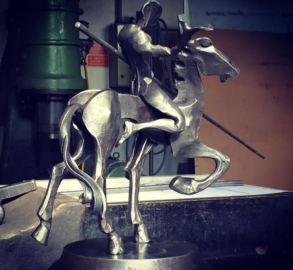 Клаудио Боттеро ковка