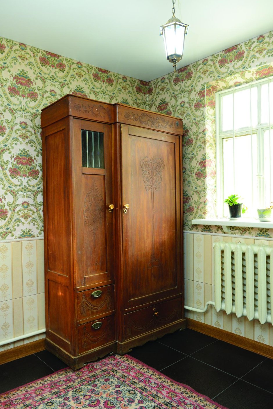 Старый Советский шкаф