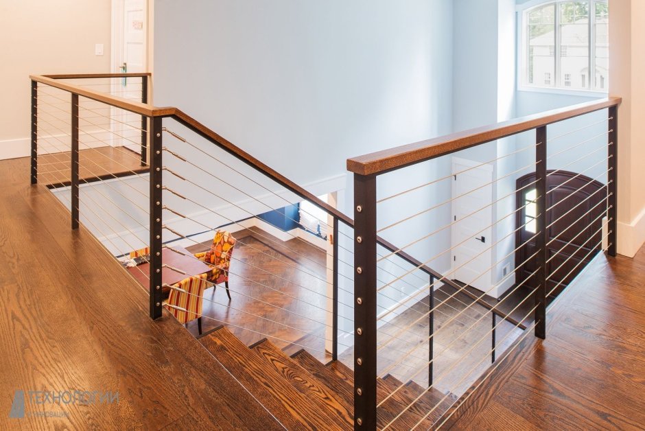 Современная лестница в доме