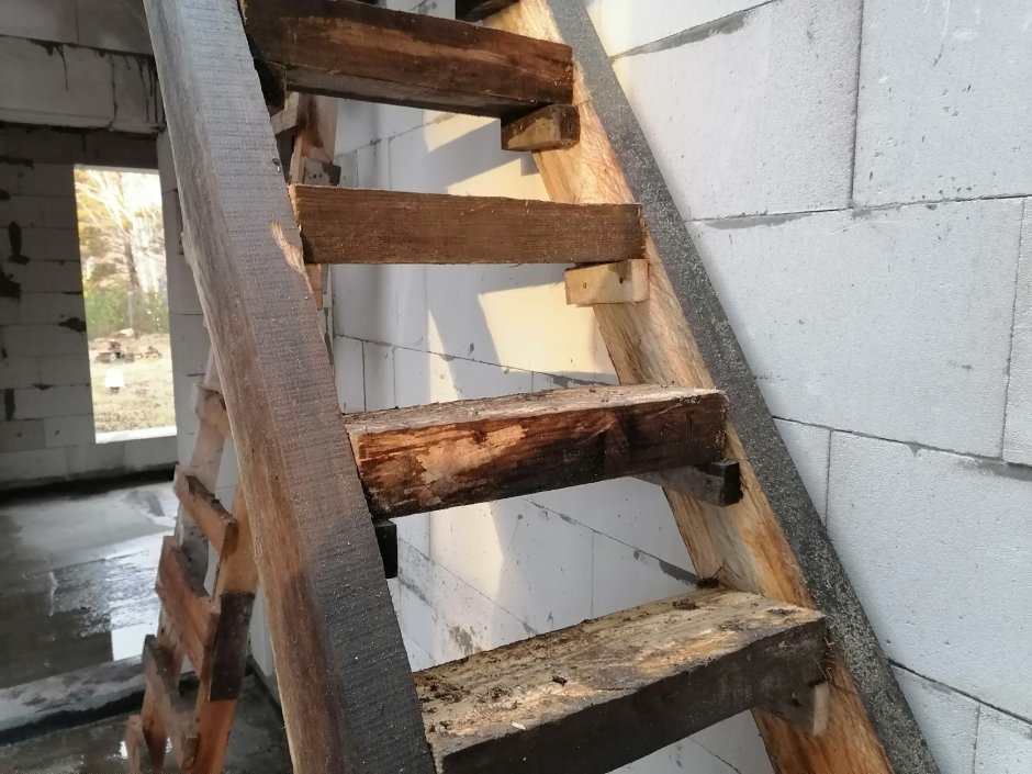 Лестница на стройке