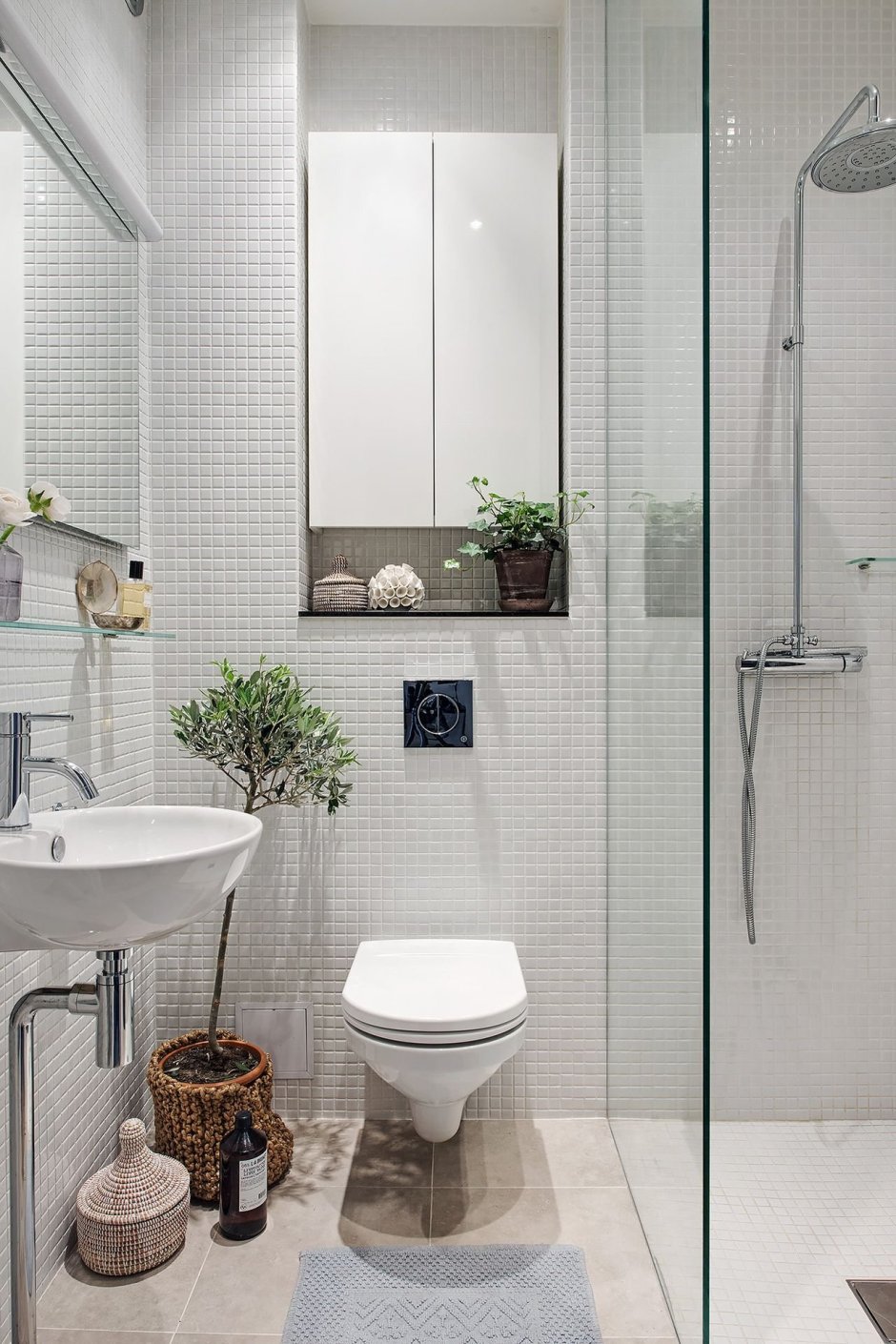 Ванная комната с душем современная небольшая