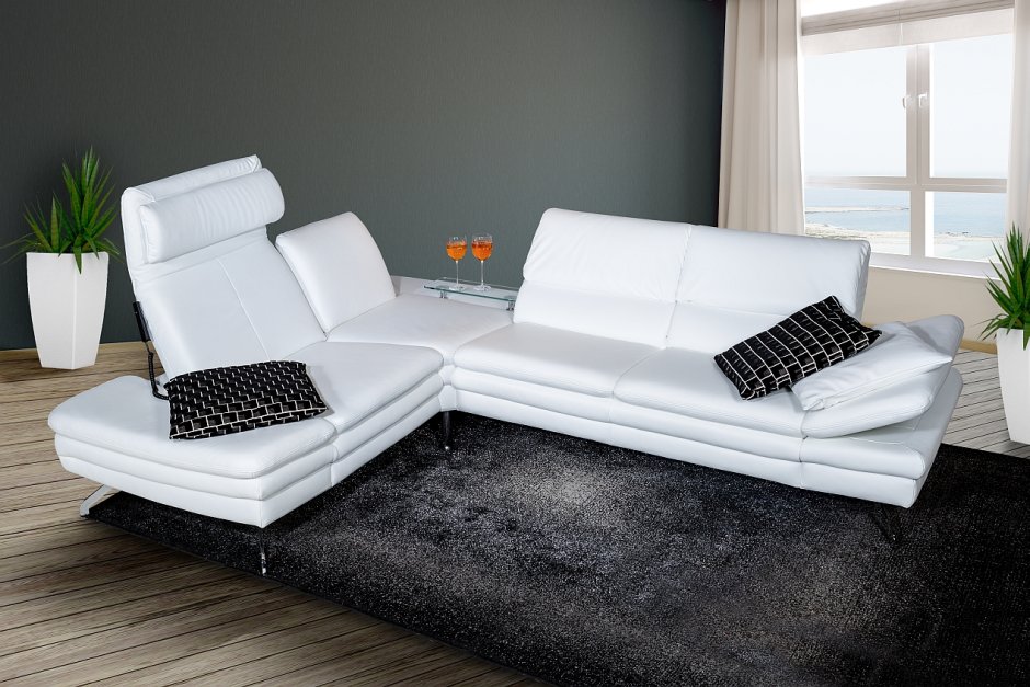Белый кожаный угловой диван