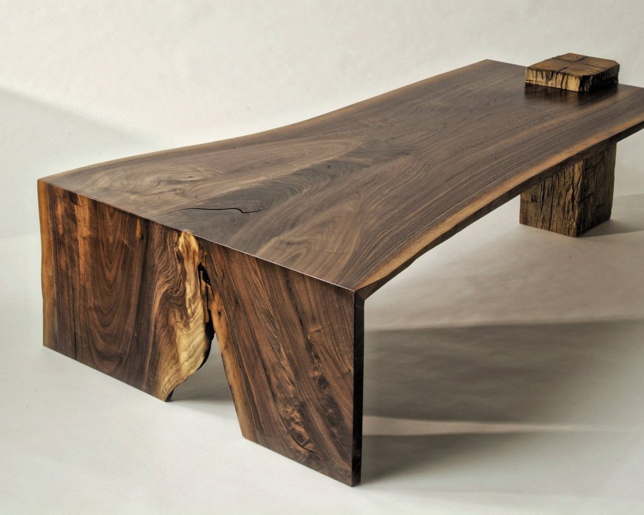 Журнальный столик слэб с деревянными ножками