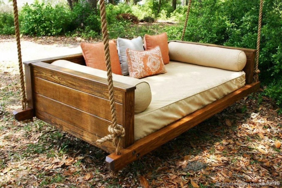 Деревянный угловой диван