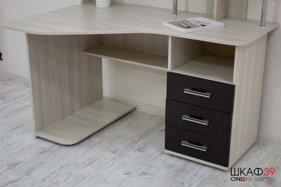 Комод со столешницей для рабочего места