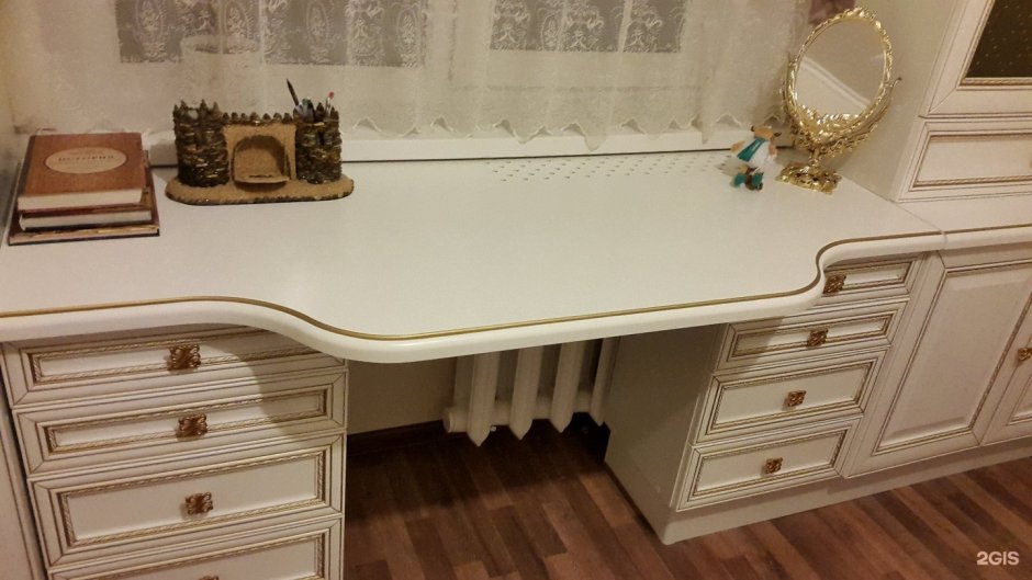 Столы для компьютерного зала