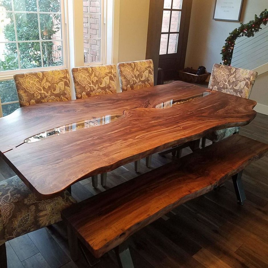 Современные столы из массива дерева