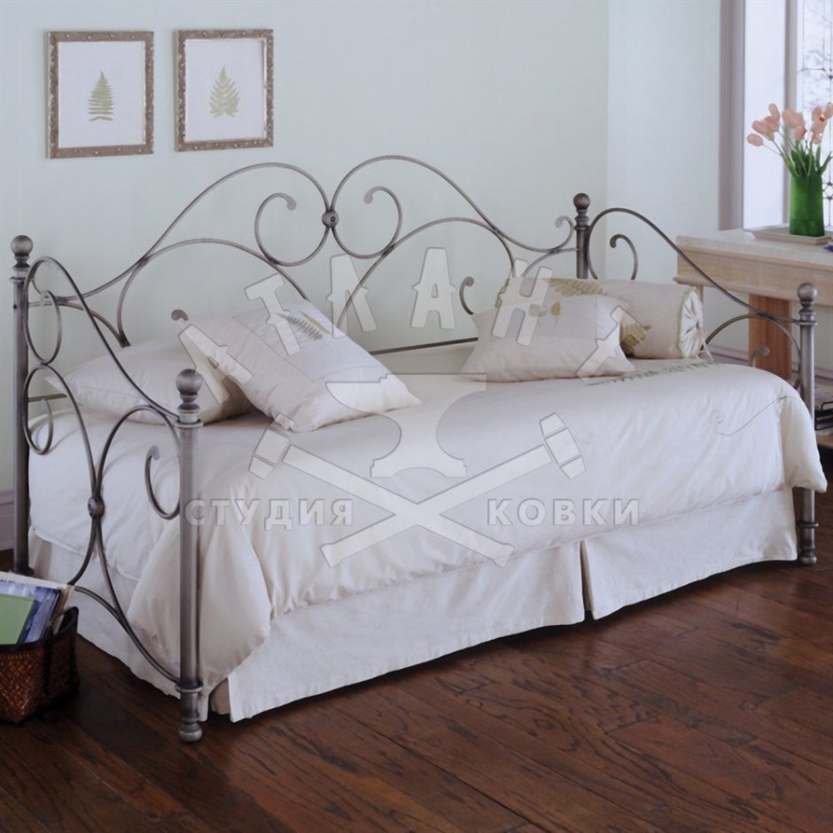 Кованый диван кровать
