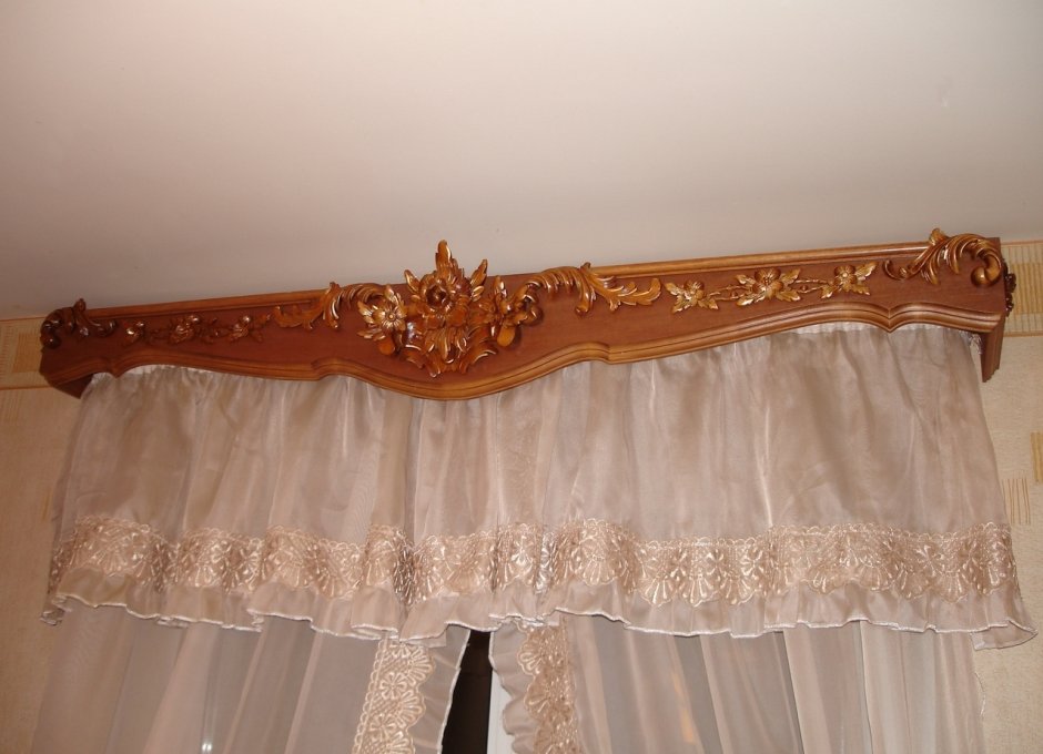 Резные карнизы для штор