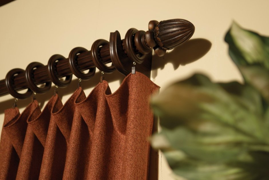 Шторы на карнизе с кольцами