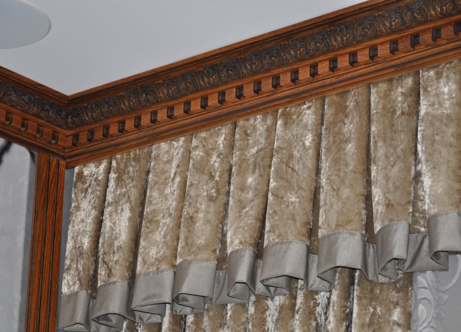 Широкий карниз для штор