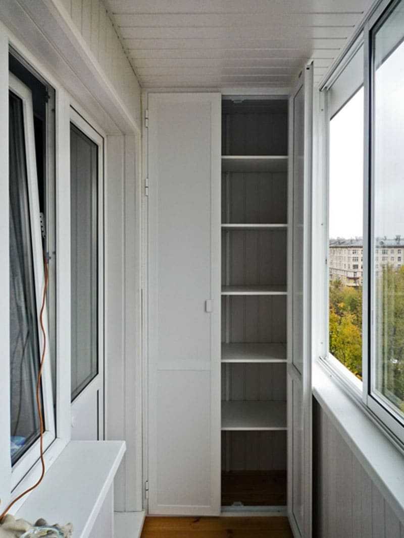 Шкаф на открытый балкон