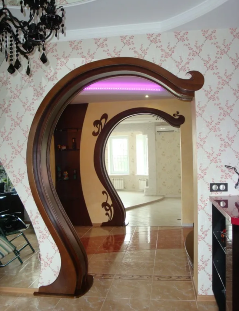 Дверной проем из стекла