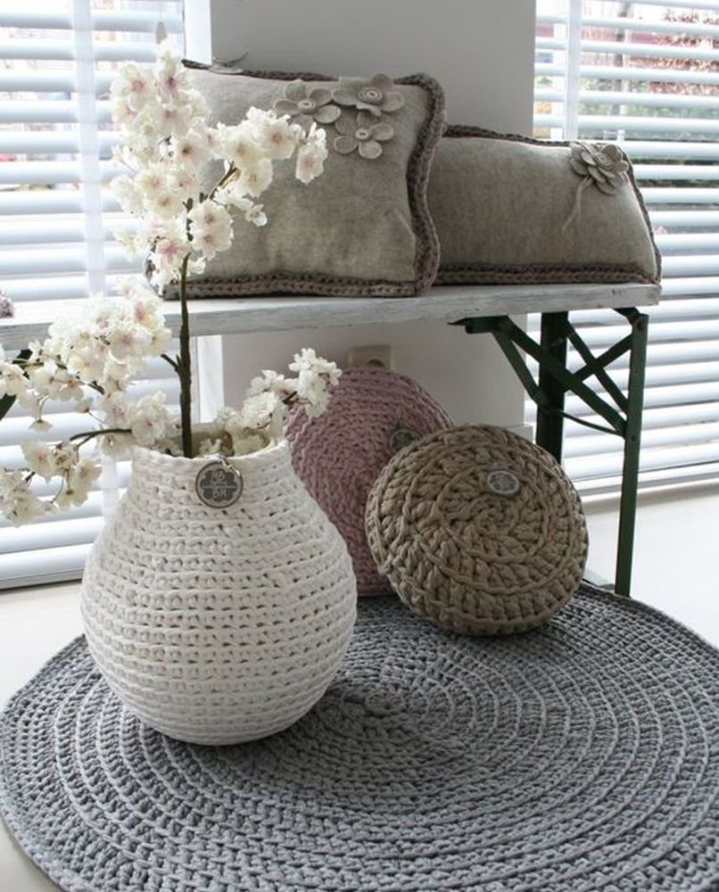 Вязаные интерьерные вещи