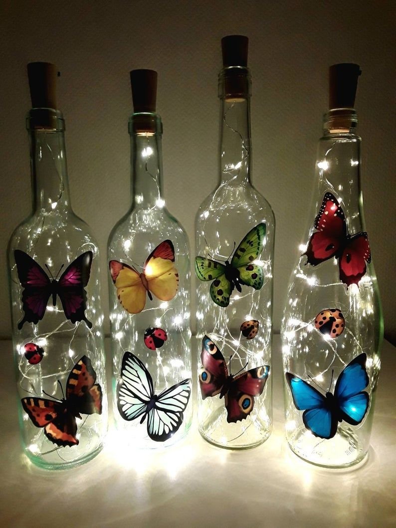 Из бутылок стеклянных своими руками сделать. Декоративные бутылки для интерьера. Декор стеклянных бутылок. Красивые стеклянные бутылки. Декорация стеклянной бутылки.