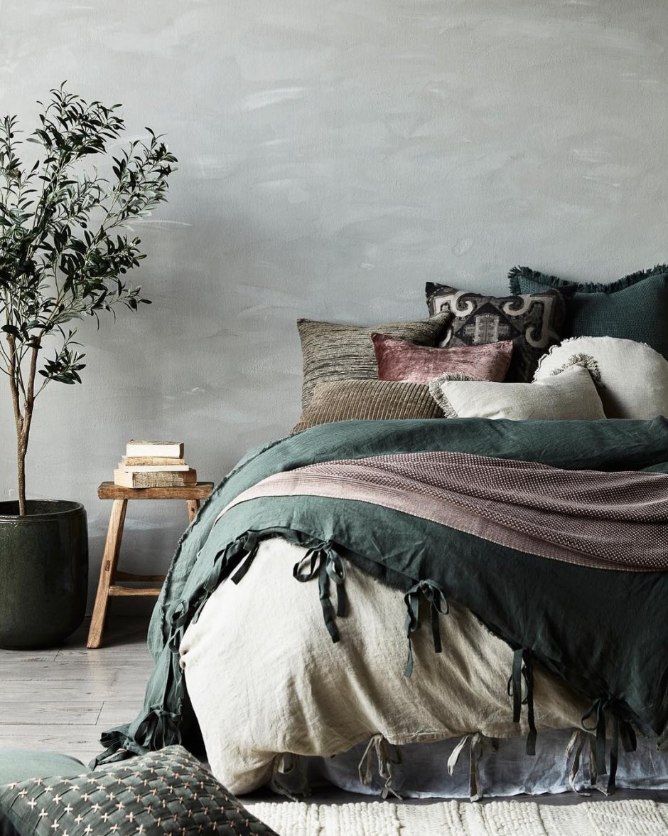 Пыльно зеленый цвет в интерьере