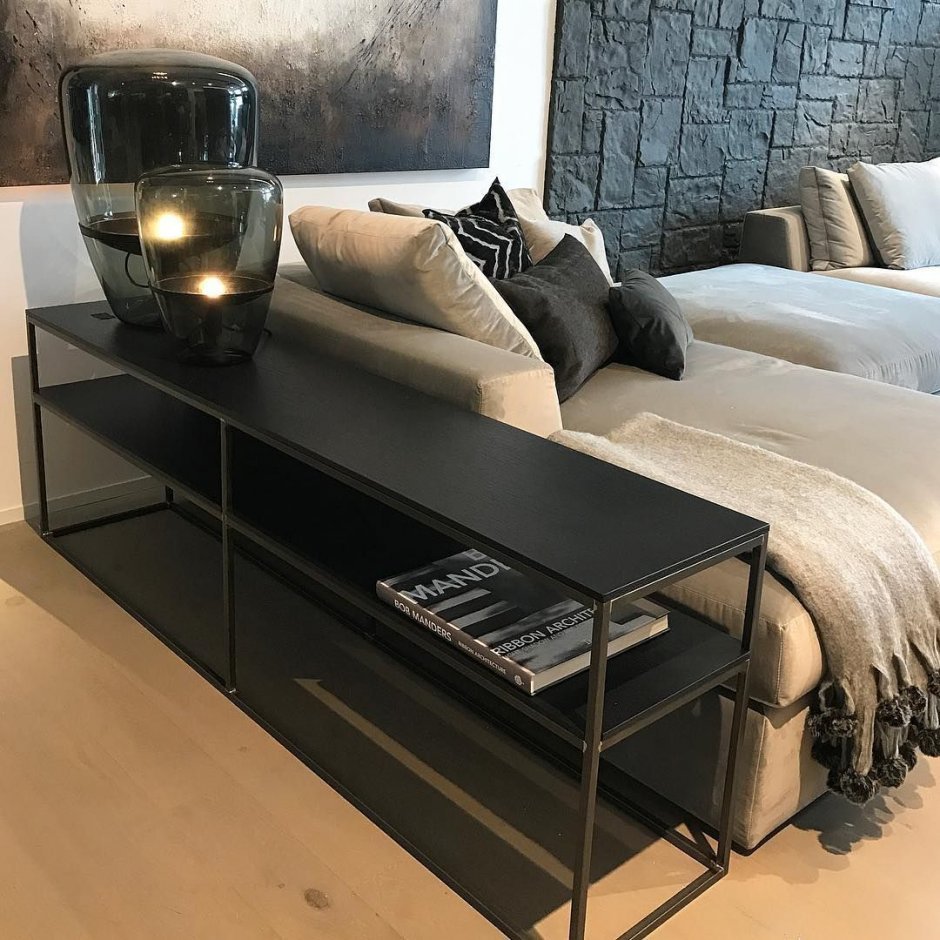 Консоль Hardy от Meridiani