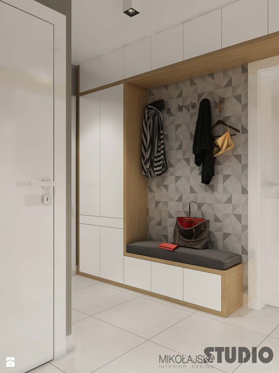 Шкаф в прихожую с пуфиком