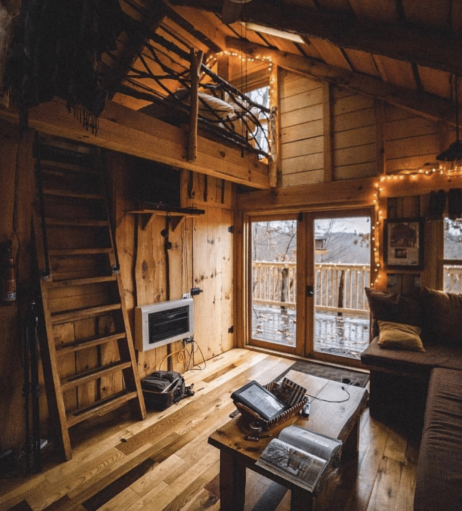 Атмосферные места домик деревянный