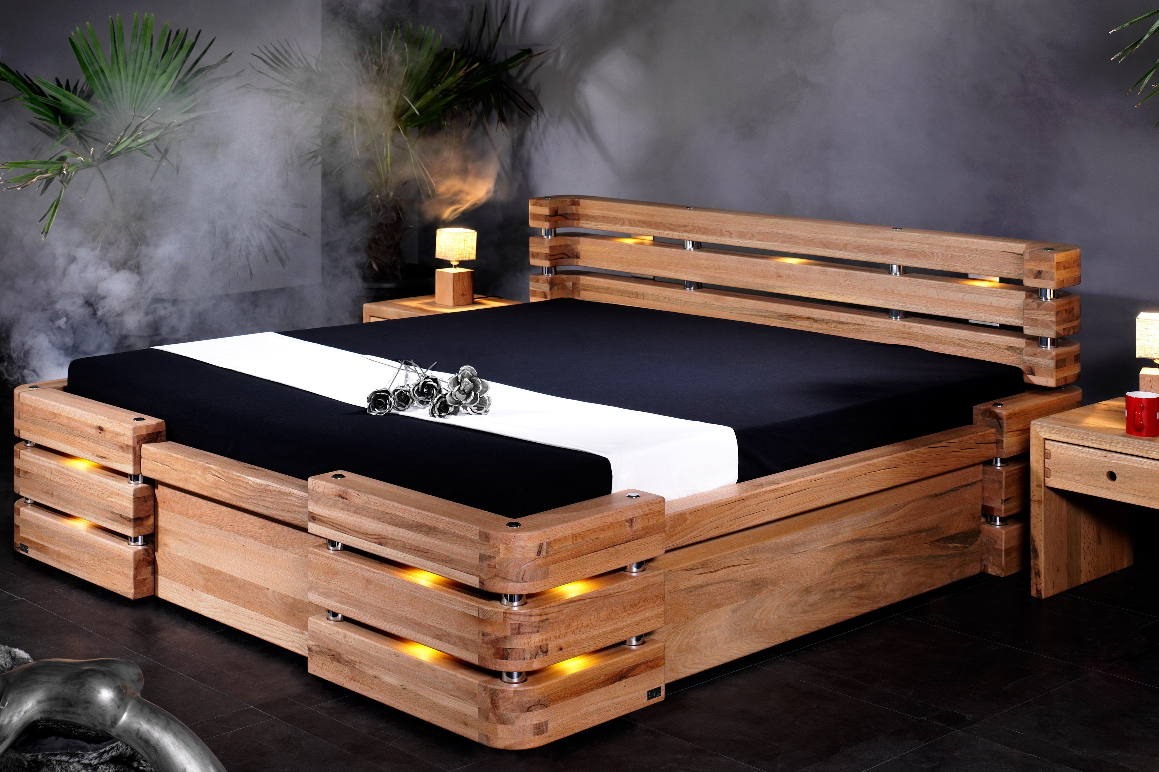 Кровать на деревянных поддонах