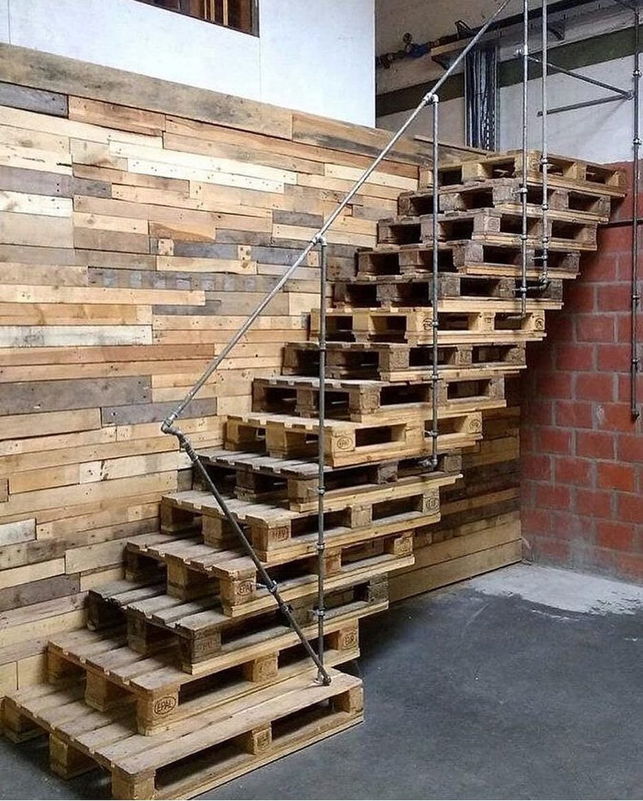 Лестница the Staircase 2022