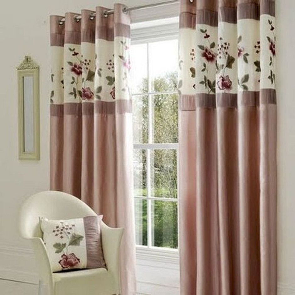 Зеленые шторы в гостиной