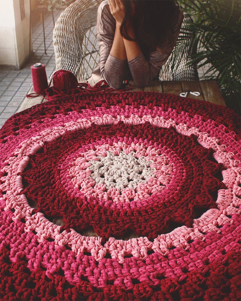 Красивые вязаные коврики крючком