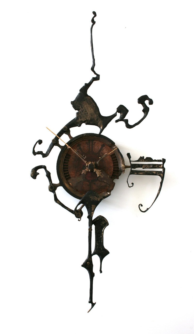 Декоративные часы из металла