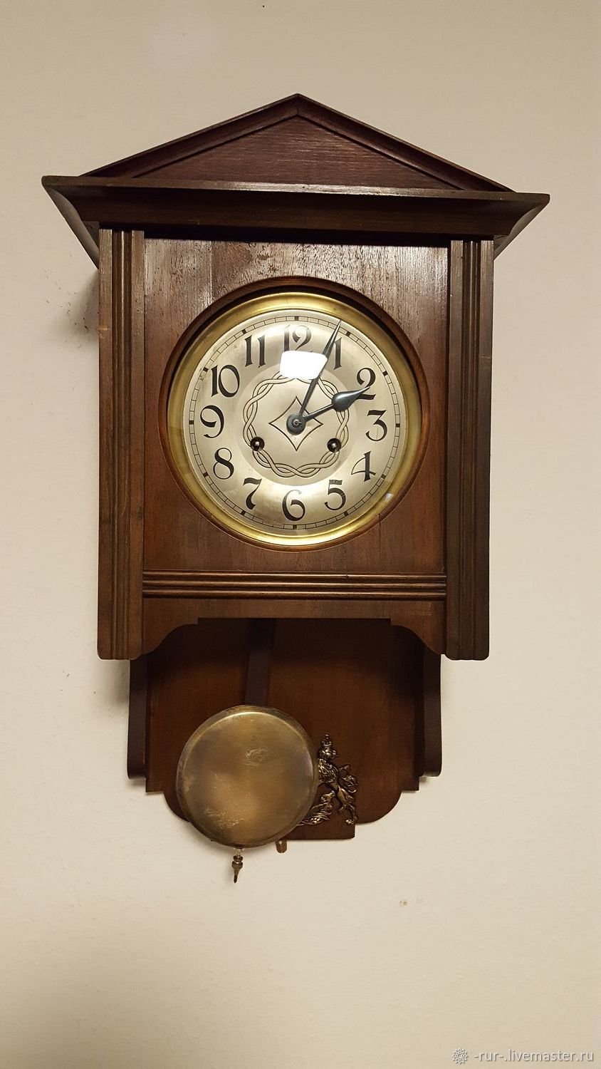 Настенные часы Hermle с маятником с боем